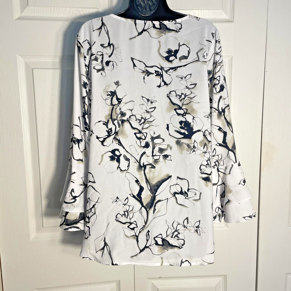 APT 9 Shirt Women XL White Black Floral Ruffle Flared Sleeve‎ Whimsy Fairy Top - Picture 4 of 11